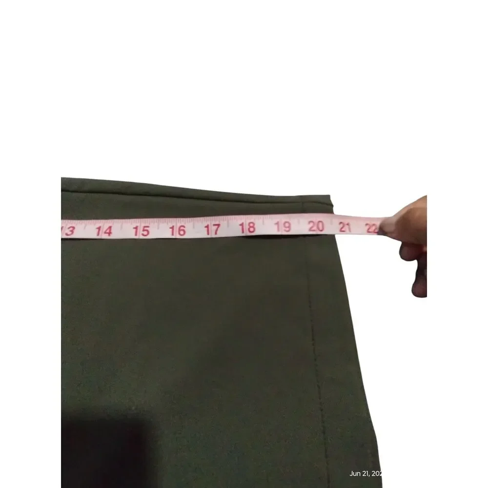 Banana Republic Men's size Large Olive 9